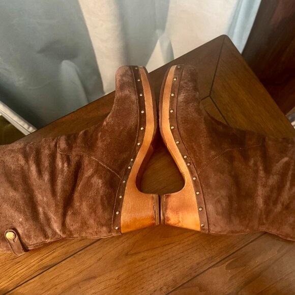🤎 UGG Lynnea Ankle Boots – Brown Suede Shearling Stud Wood Clog | Women’s 8 🤎 - Picture 8 of 11
